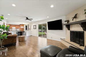 3881 Menger Dr